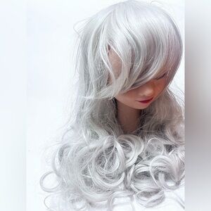 7JHH Wig Elegant Silver Wig for Women long curly wig 20” NWT